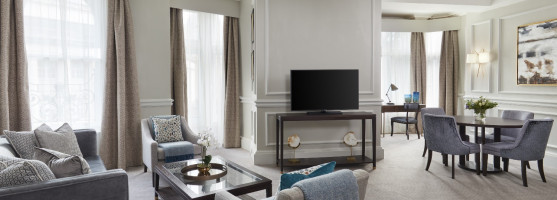 The Midland suite seating area