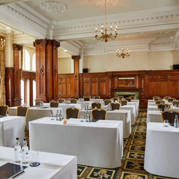 11 CONFERENCE ROOMS, HOST UP TO 700 GUESTS